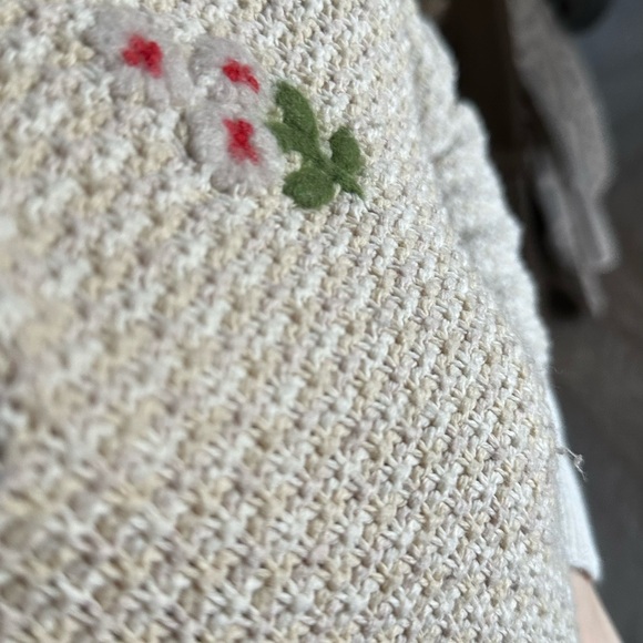 Cream Sweater with Embroidered Details - Picture 6 of 8